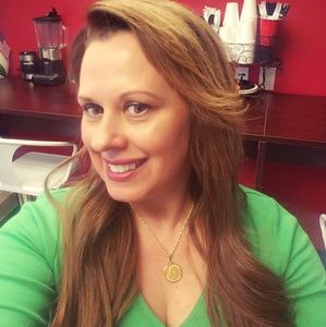 Meet your Posher, Stella